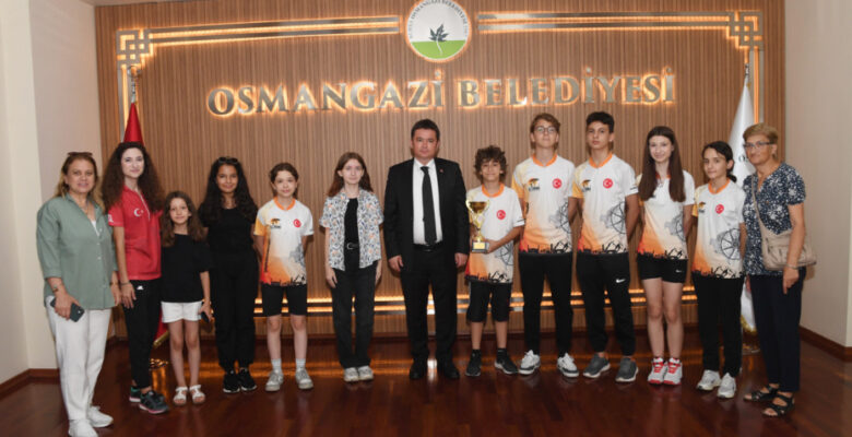 Türkiye ikincisi sporculardan Başkan Aydın’a ziyaret