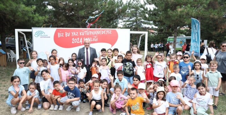 300 çocuk ‘Biz Bu Yaz Kütüphanedeyiz’ etkinliğinde buluştu