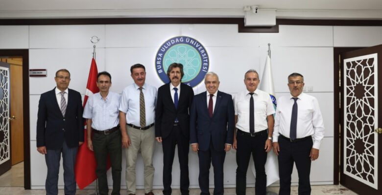 Nilüfer Belediyesi üniversiteli öğrencilerin yanında