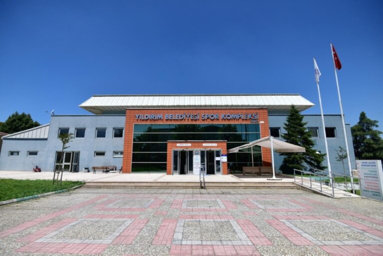 YILDIRIM’DA KADINLAR İÇİN YÜZME GÜNLERİ