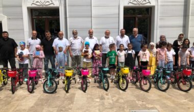 Gemlik İmam Hatipliler Derneğinden 15 Adet Bisiklet Hediye