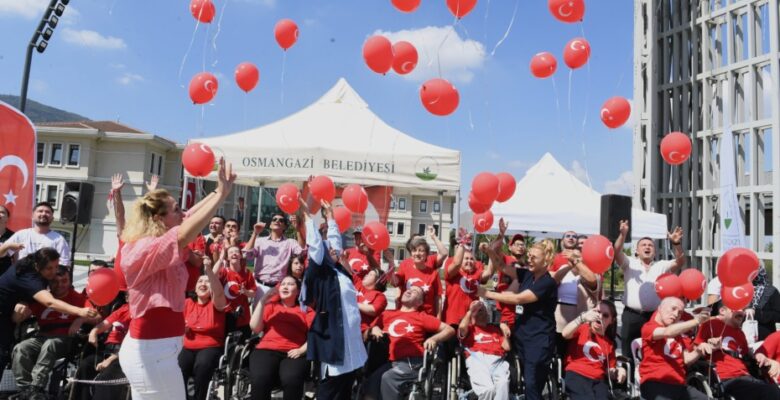 Engelli bireyler 30 Ağustos Zafer Bayramını coşkuyla kutladı