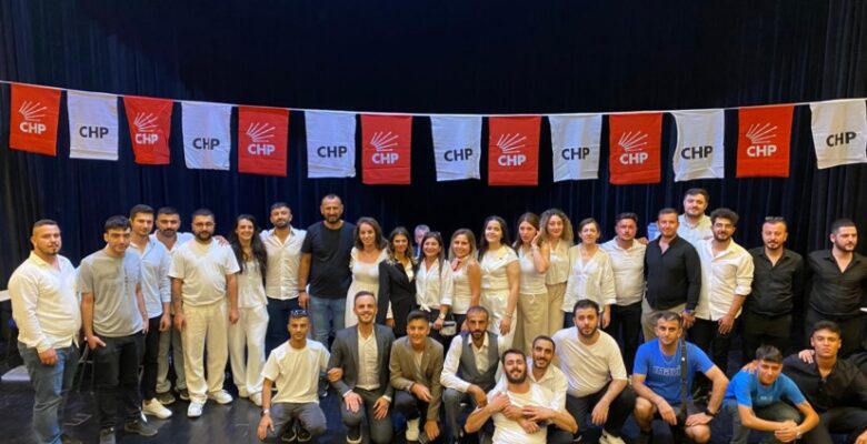 Buket Altay CHP Yıldırım Gençlik kolları Başkanı Oldu