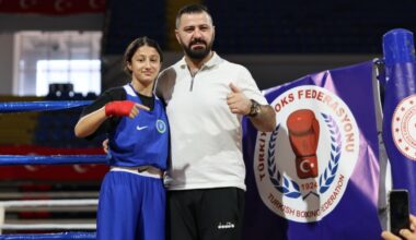 Büyükşehirli boksör Sudem Temuçin Avrupa üçüncüsü