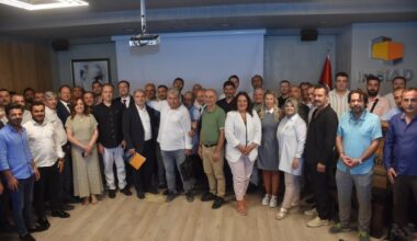İMSİAD’DA ŞEREF DEMİR GÜVEN TAZELEDİ