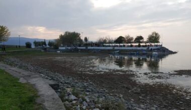 İZNİK GÖLÜ MİNİMUM İŞLETME KOTUNUN ALTINA DÜŞTÜ. İZNİK GÖLÜ MİNİMUM İŞLETME KOTUNUN ALTINA DÜŞTÜ.