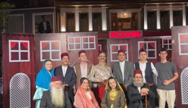 AYYAR HAMZA ÇARŞI MEYDANINDA İZLEYİCİYLE BULUŞTU