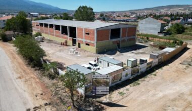 AKHİSAR SPOR SALONUNDA SONA DOĞRU