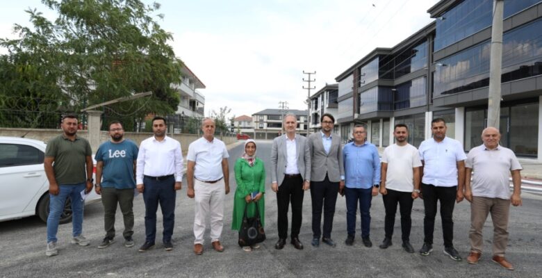 İNEGÖL ERTUĞRULGAZİ MAHALLESİNDE TRETUVAR VE YOL KAPLAMA ÇALIŞMALARI SÜRÜYOR