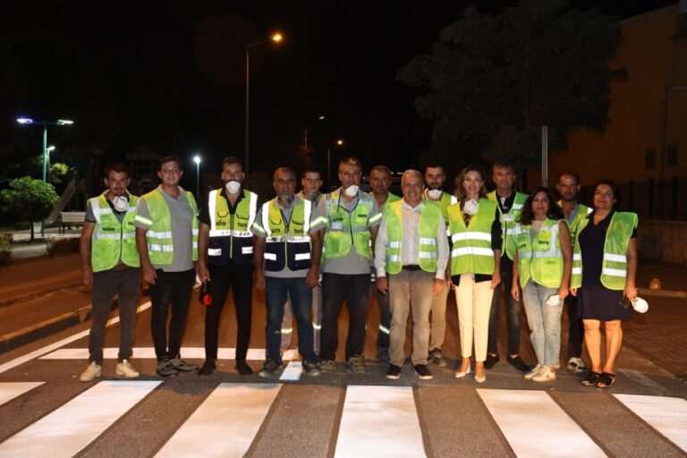 Nilüfer ekipleri gece mesaisinde