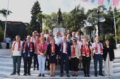 Atatürk’ün Cumhurbaşkanı olarak Bursa’ya gelişinin 100. yılı anısına çelenk sunumu yapıldı