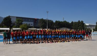 GELECEĞİN YÜZÜCÜLERİ YILDIRIM’DA YETİŞİYOR