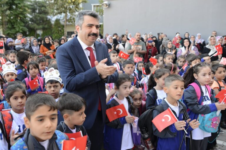 YILDIRIM’DA AİLELERE DESTEK, ESNAFA NEFES