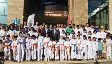 YILDIRIM GENÇLİK MERKEZİ MEZUNLARINI VERDİ