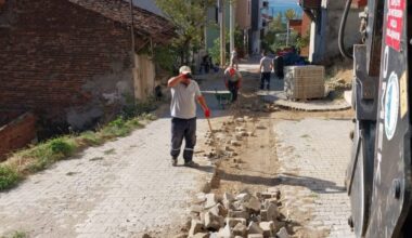 Gemlik’in dört bir yanında ihtiyaç duyulan hizmetler bir bir yerine getiriliyor.