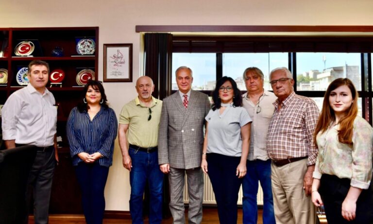 MİMARLARDAN BAŞKAN ŞÜKRÜ ERDEM’E ZİYARET