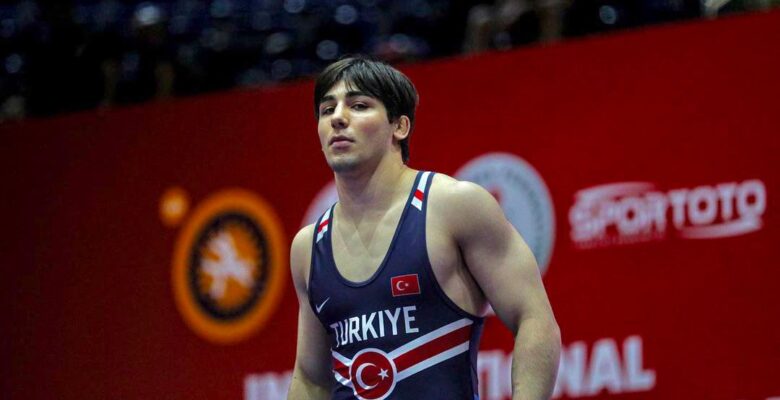 Büyükşehir’in sporcusu Yağan’dan İspanya’da bronz madalya