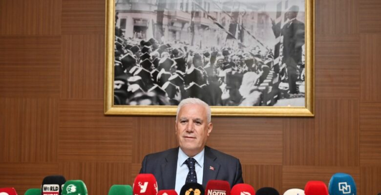 Başkan Bozbey, “Yapılan yanlışların sonucunu Bursalılar çekiyor”