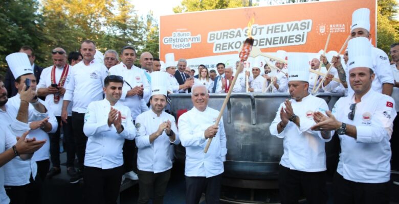 Gastronomi Festivali’nde ‘Bursa süt helvası’ rekor denemesi