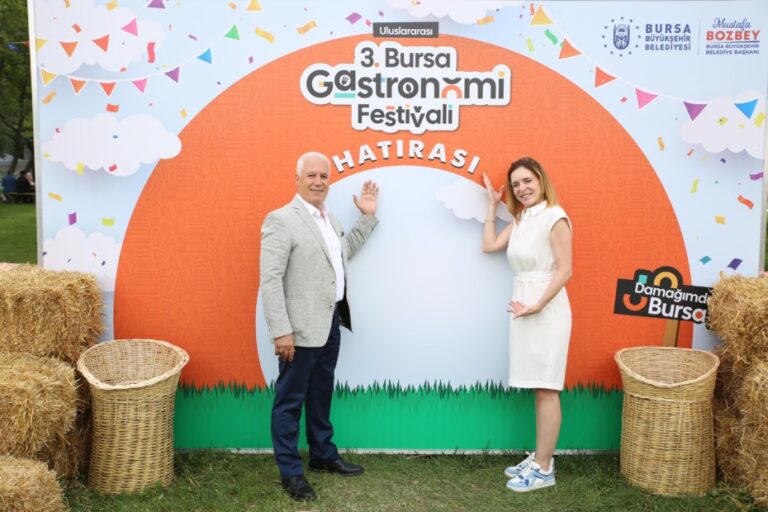 Bursa Gastronomi Festivali’nde 3 günde 500 bin ziyaretçi