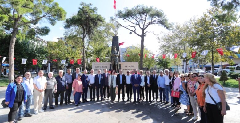 CHP Gemlik’ten 101. Gurur Günü Etkinliği