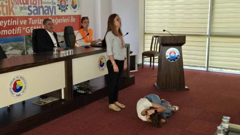 Bursa Mag-Der’den Gemlik Belediyesi Çalışanlarına Temel Afet Bilinci Eğitimi