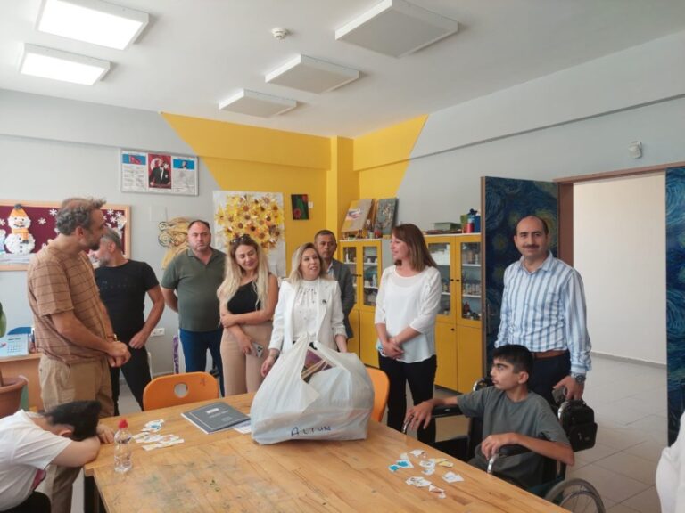 Gemlik Kent Konseyi Engelsiz Meclisi Özel Çocukları Eğitimde Yalnız Bırakmadı