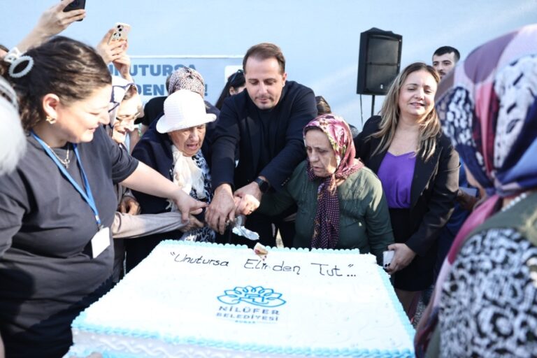  “Alzheimer hastalığı toplumsal bir sorun”