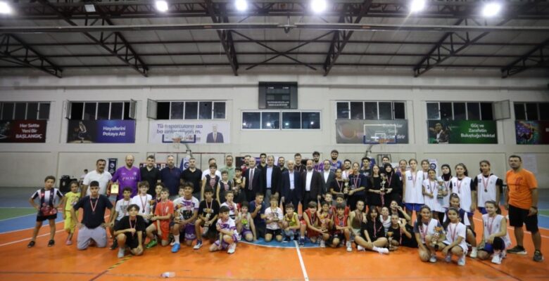 REFİK GÜR SOKAK BASKETBOLU TURNUVASININ ŞAMPİYONLARI BELLİ OLDU