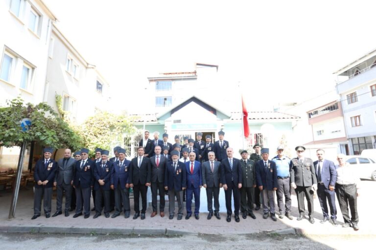 İNEGÖL’DE KURTULUŞUN 102. YILI KUTLAMALARI RESMİ TÖRENLERLE BAŞLADI