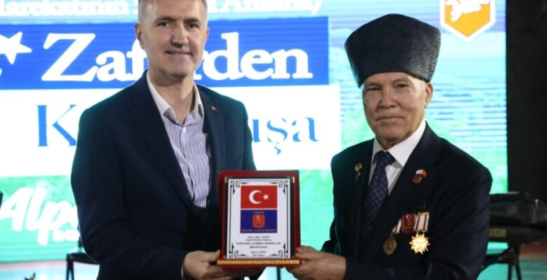 KIBRIS BARIŞ HAREKÂTININ 50.YILI KAHRAMANLIK EZGİLERİYLE KUTLANDI