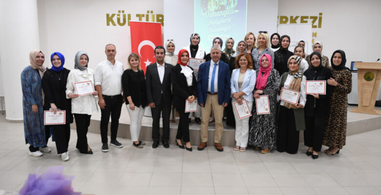 Diksiyon Atölyesi’ni tamamlayan kursiyerler sertifikalarını aldı