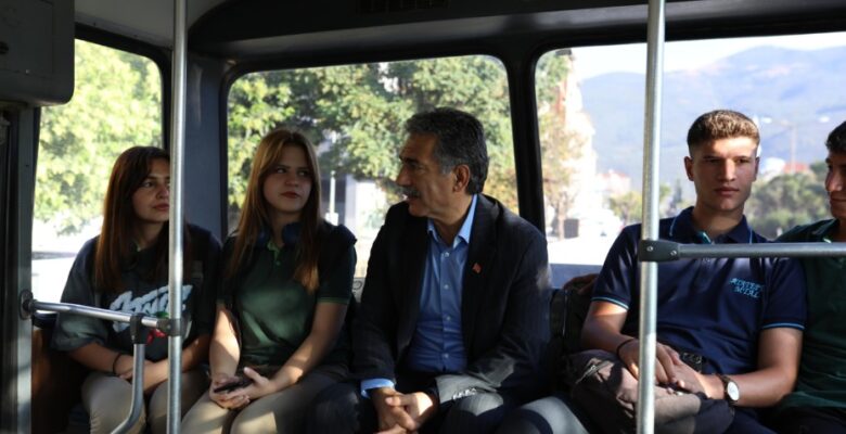 Gemlik Belediyesinden öğrencilere ücretsiz servis