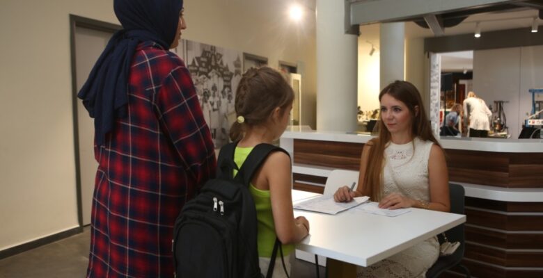 Nilüfer Belediyesi’nden 1350 öğrenciye kırtasiye desteği