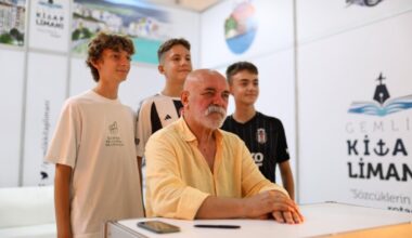 Kitapseverler Gemlik Kitap Limanı’na akın etti