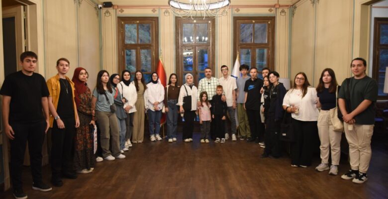 BAŞKAN YILMAZ GENÇLERLE BULUŞTU