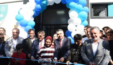 ÇOCUKLAR İSTEDİ BAŞKAN YILMAZ YAPTI ÇINARÖNÜ KAPALI SPOR SALONU AÇILDI