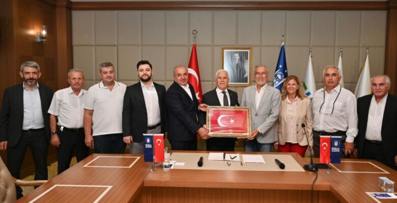 Bursa Konyalılar Derneği Başkan Bozbey’i Ziyaret Etti
