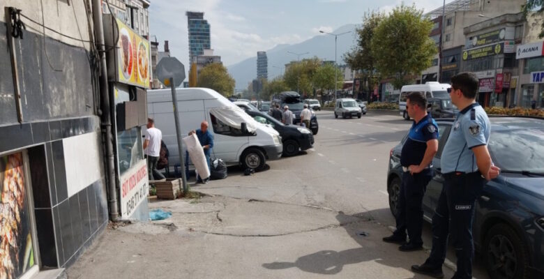 Büyükşehir zabıta ekiplerinden seyyara geçit yok