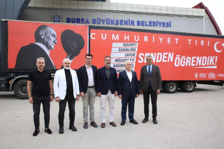 29 Ekim coşkusu ‘Cumhuriyet Tırı’ ile Bursa’yı sarıyor