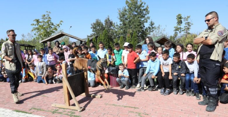 HAYVANLARI KORUMA GÜNÜNE RENKLİ KUTLAMA