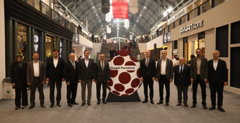 İNEGÖL’DE MOBİLYA ŞÖLENİ DEVAM EDİYOR