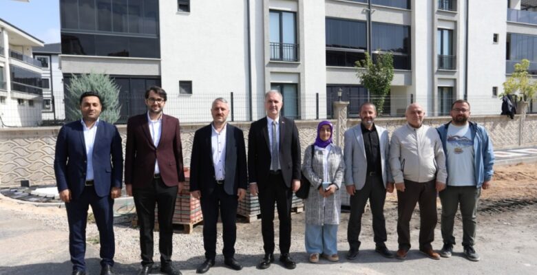 İNEGÖL ERTUĞRULGAZİ MAHALLESİNDE KALDIRIM ÇALIŞMALARI DEVAM EDİYOR