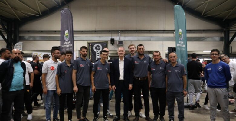 MERCEDES TUTKUNLARI İNEGÖL’DE BULUŞTU