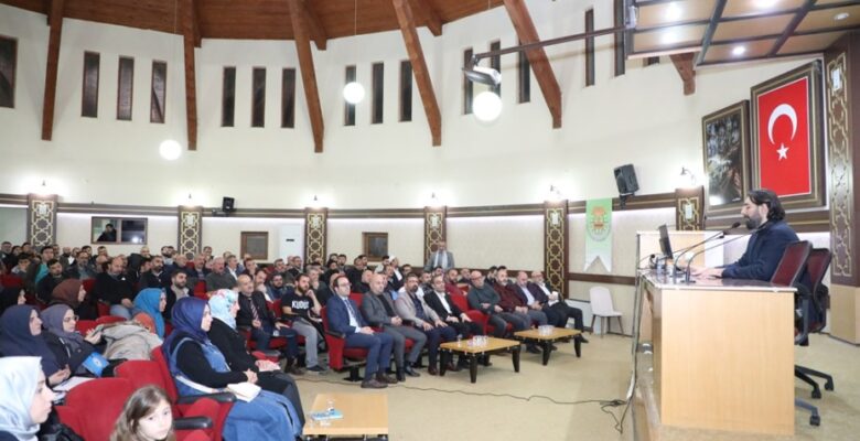 AİLE OKULU EĞİTİMLERİ ABDÜLAZİZ KIRANŞAL SEMİNERİYLE BAŞLADI