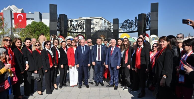 Nilüfer’de 101’inci Yıl Coşkusu