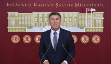 Orhan Sarıbal; “Mısır üreticisi ithalatla terbiye ediliyor ya da bile bile zarar ettiriliyor”