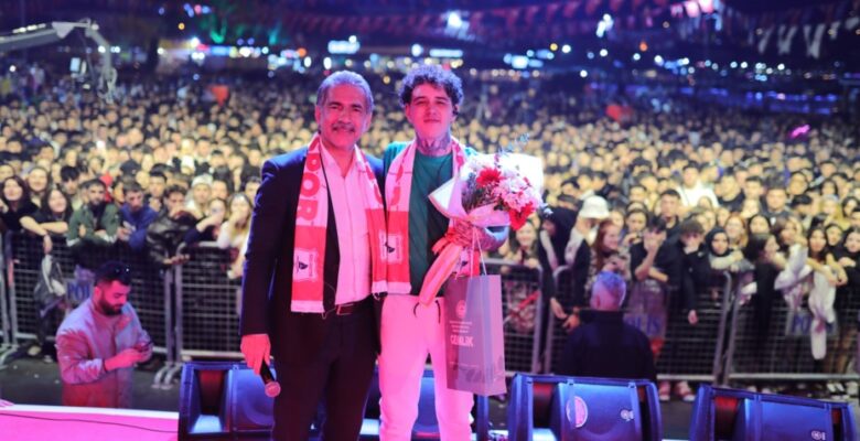 Gemlik’te Cumhuriyet Coşkusu: 29 Ekim Yürüyüşü ve Konserlerle Unutulmaz Kutlama