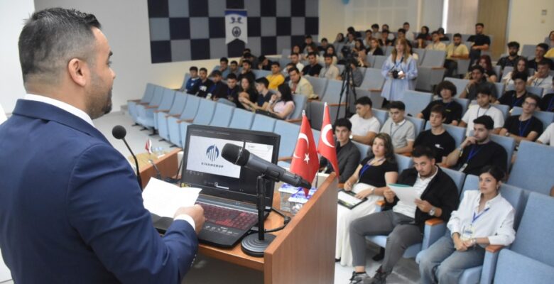 BUÜ İNŞAAT MÜHENDİSLİĞİ ÖĞRENCİLERİNE BAŞARININ YOL HARİTASI