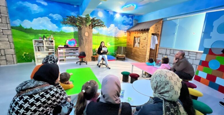 Çocuklar masalların büyülü dünyasıyla buluşuyor